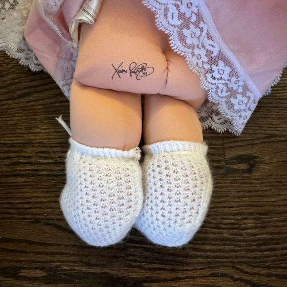 Vintage Pink and Tan Dolls with Yarn Hair - Picture 6 of 8